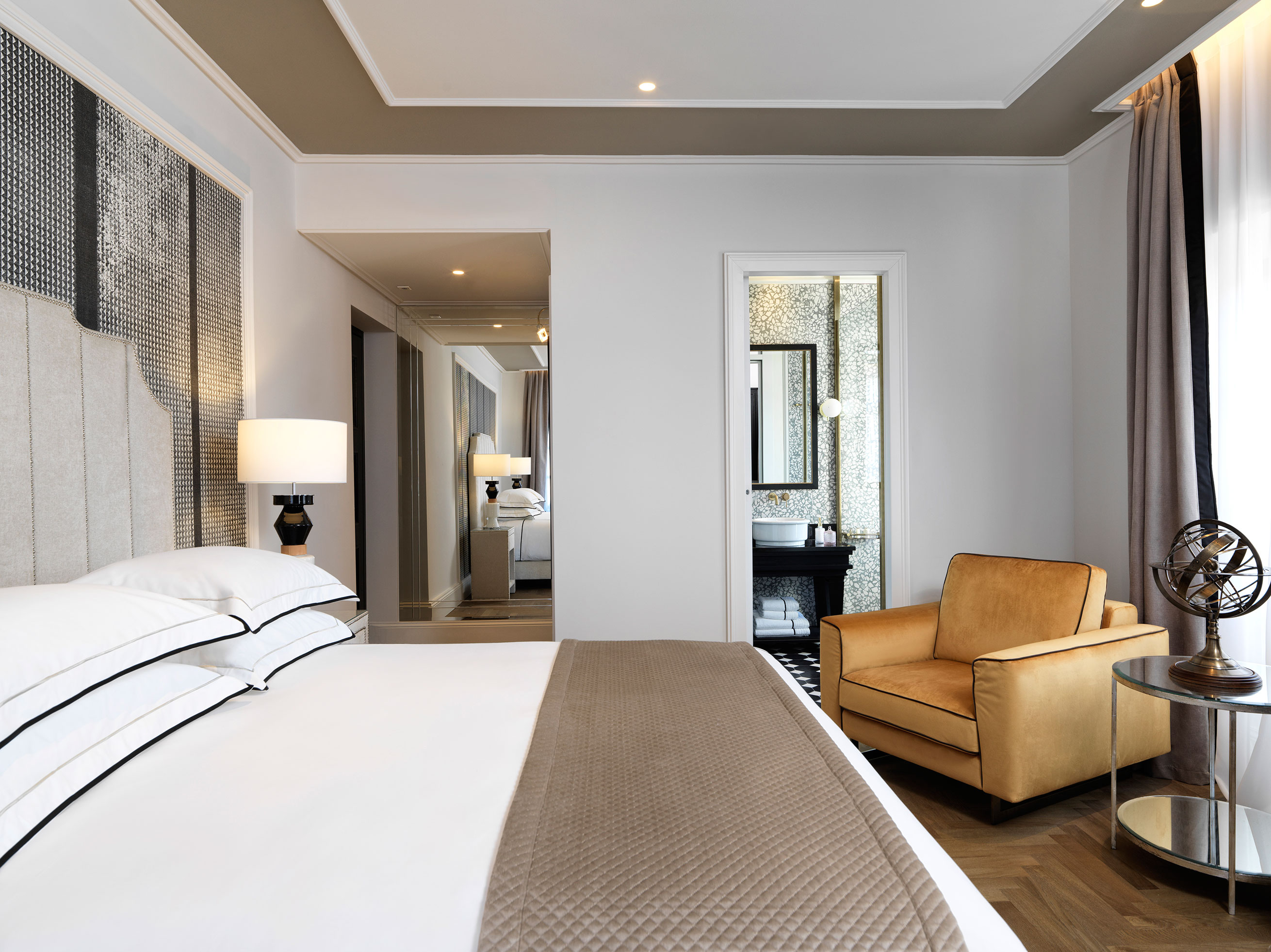 JUNIOR SUITE SIDE SEA VIEW